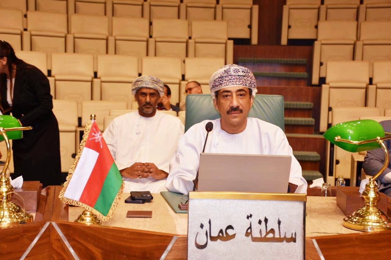 السفير العماني بالقاهرة يدين الاستهداف الإسرائيلي للأنروا جزء من آلة الإبادة