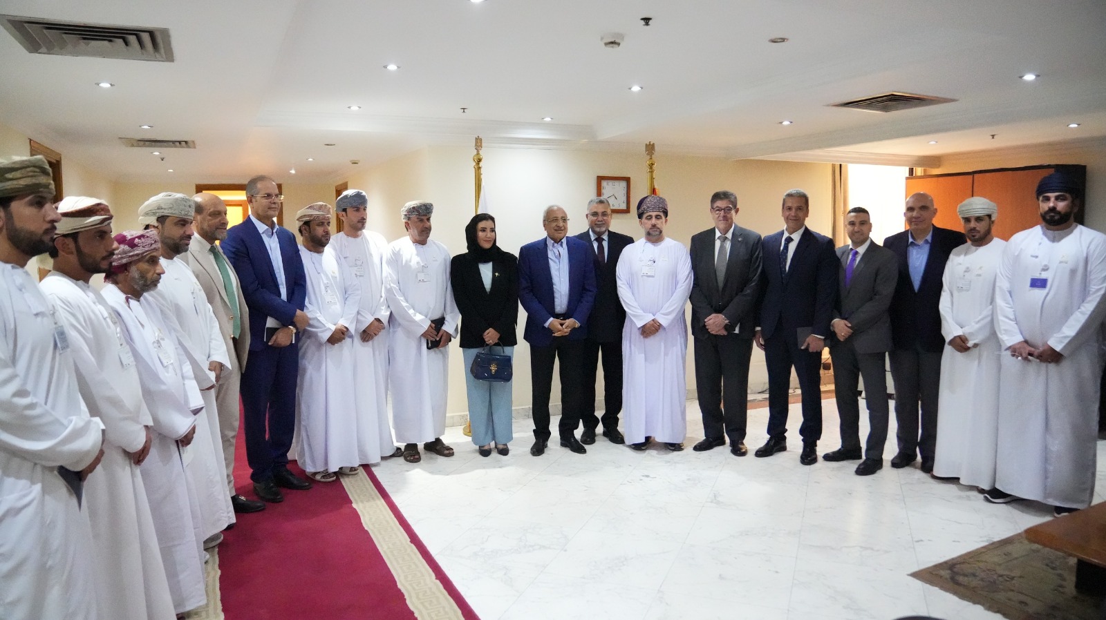 وفد رجال الأعمال العُماني يبحث سبل التعاون الاستثماري مع اتحاد الغرف التجارية المصرية 