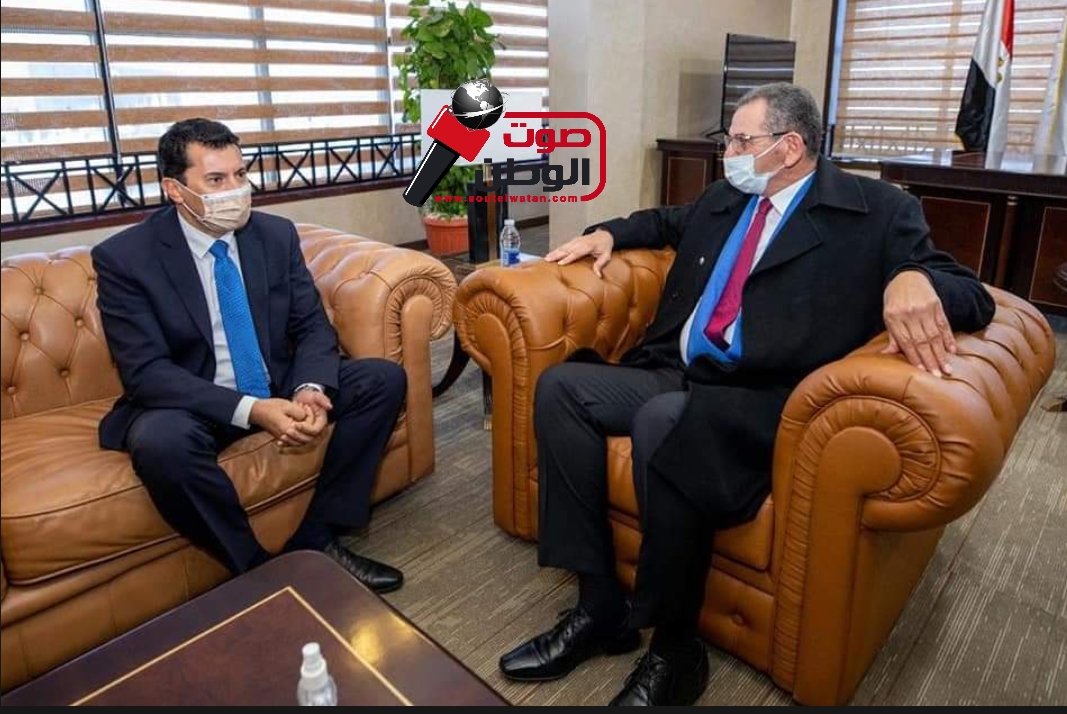 وزير الشباب والرياضة يبحث التعاون الثنائي مع أمين صندوق تحيامصرلدعم الشباب المصري.