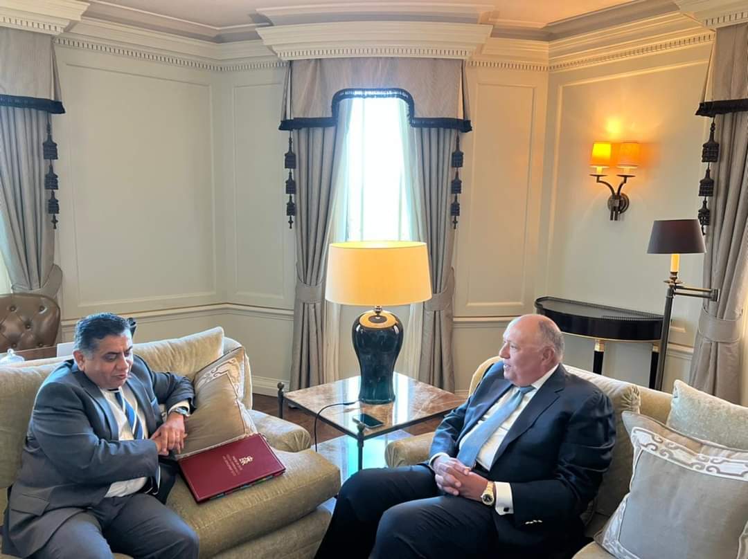 وزير الخارجية يلتقي وزير الدولة البريطاني لشئون شمال إفريقيا