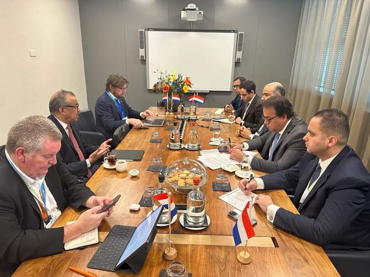 وزير الصحة يبحث مع مدير عام منظمة الصحة العالمية توسيع نطاق المساعدات الإنسانية لأهالي غزة