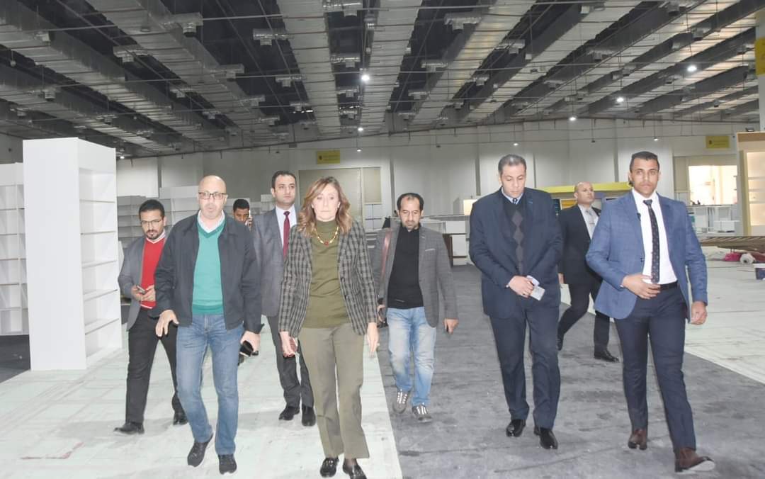 وزيرة الثقافة تتفقد تجهيزات معرض القاهرة الدُولي للكتاب