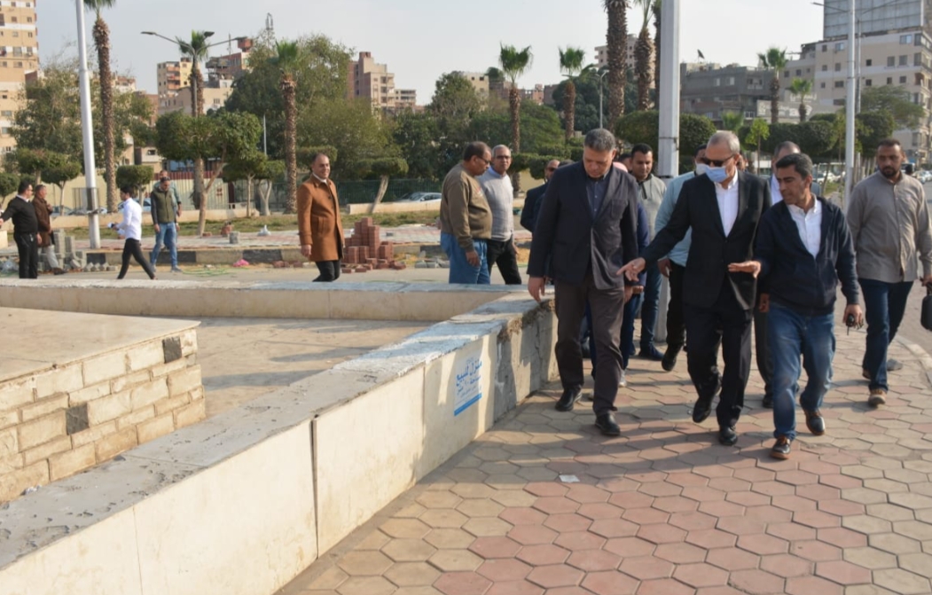 محافظ القليوبية يتفقد المنطقة المحيطة بقصر محمد علي لمتابعة أعمال التجميل والدهانات والرصف ويتفقد الطريق الدائري ويوجه بسرعة الانتهاء من واجهات العمارات