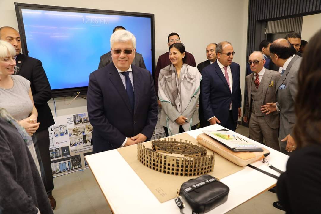 وزير التعليم العالى يفتتح المبنى الجديد لعيادات طب الأسنان بالجامعة البريطانية