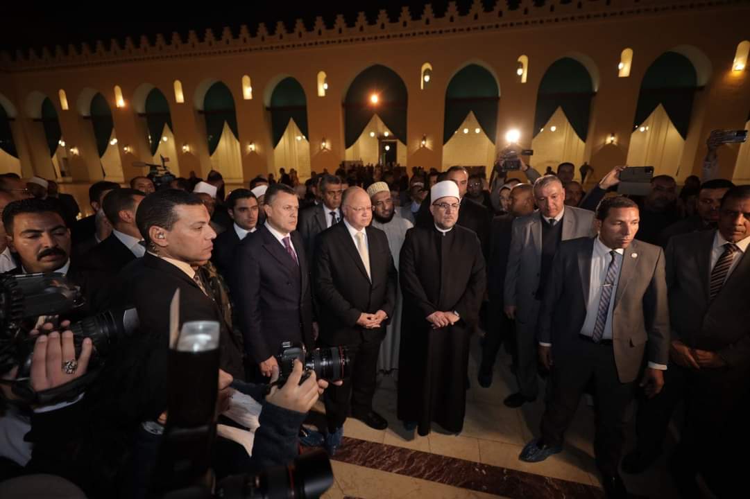 عيسي وجمعة وعبد العال يفتتحون مسجد الحاكم بأمر الله بعد الانتهاء من مشروع ترميمه