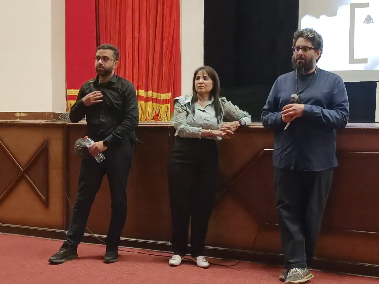 منتج "الحياة حلوة" : الفيلم يوثق رحلة معاناة مخرجه للعودة إلى غزة 