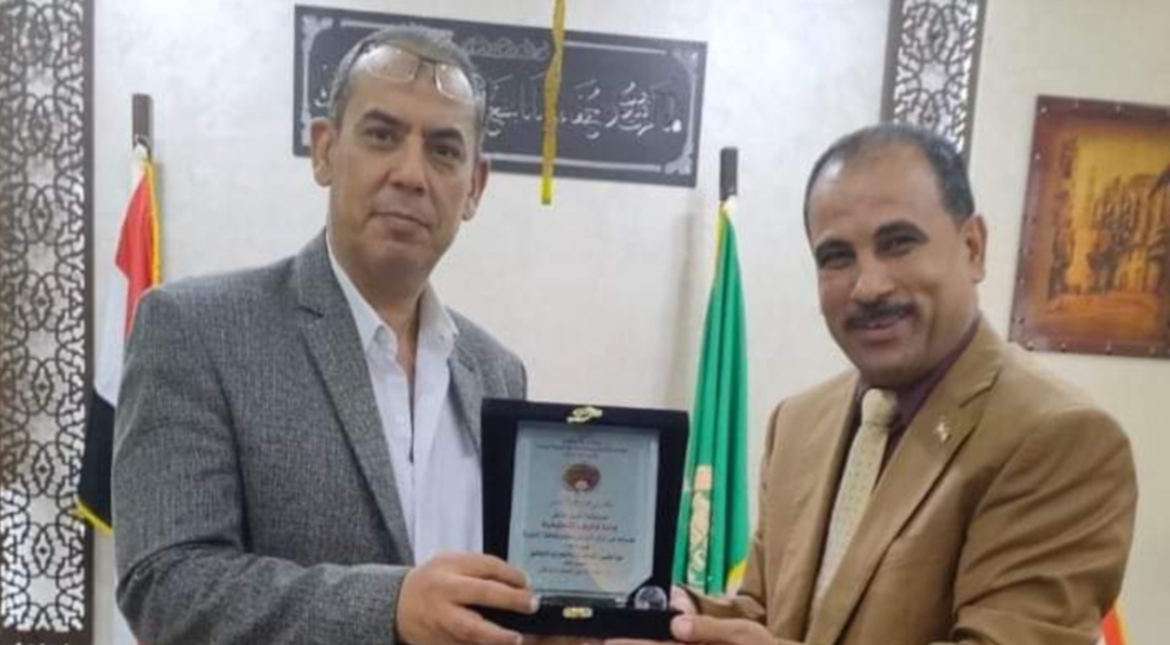 بالصور: مدير تعليم القليوبية يكرم القيادات المتميزة