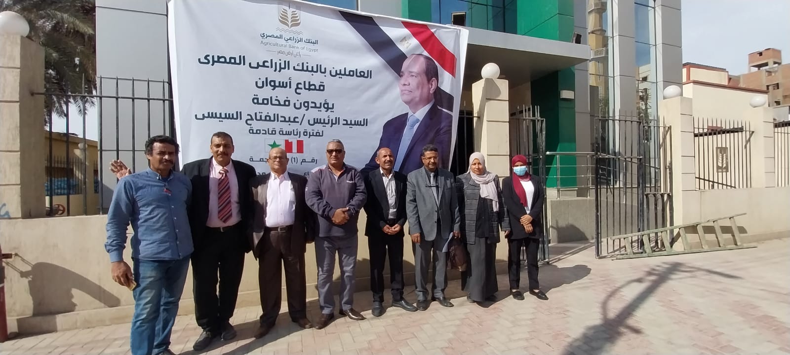 تشهد اللجان داخل مدن "كوم أمبو، ودراو، وإدفو وأسوان إقبالا كبيرا للتصويت في صناديق الاقتراع