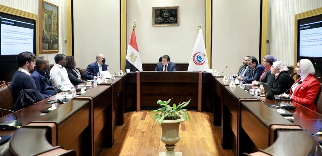 وزير الصحة يبحث مع وفد الاتحاد الإفريقي التعاون المستقبلي لتعزيز قدرات مصر في مجال إنتاج اللقاحات والأمصال 