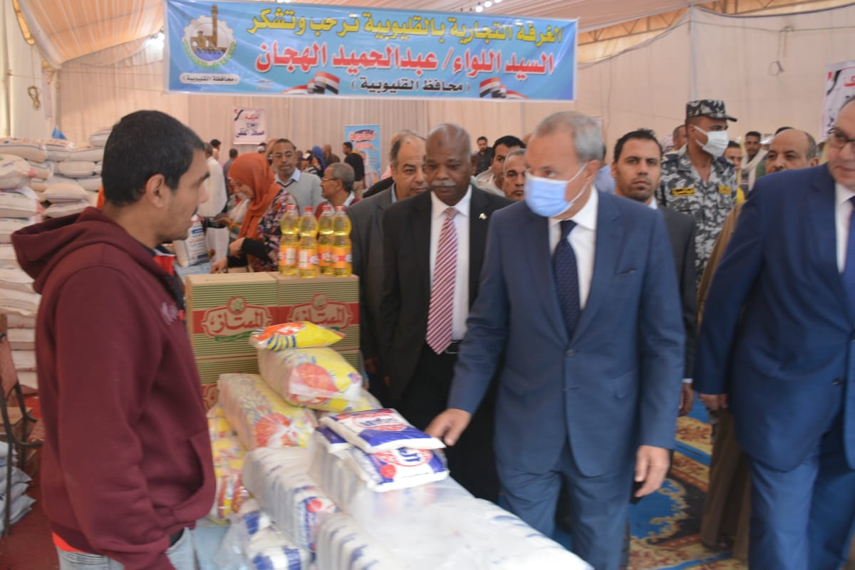 افتتاح معرض بيع السلع بأسعار مخفضة بمدينة طوخ بالقليوبية.. صور