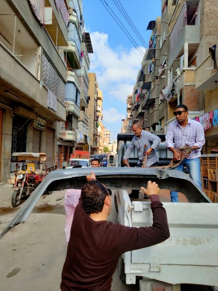 إزالة 956 حالة إشغال طريق مخالف بمراكز البحيرة 