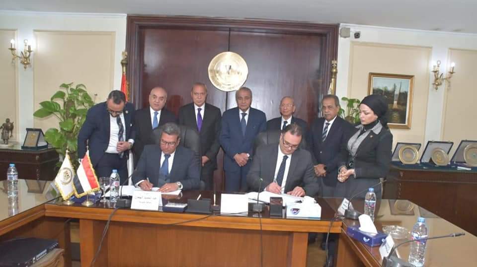 توقيع بروتوكول بين وزارة التموين ومحافظة القليوبية لإنشاء مبنى تجاري 