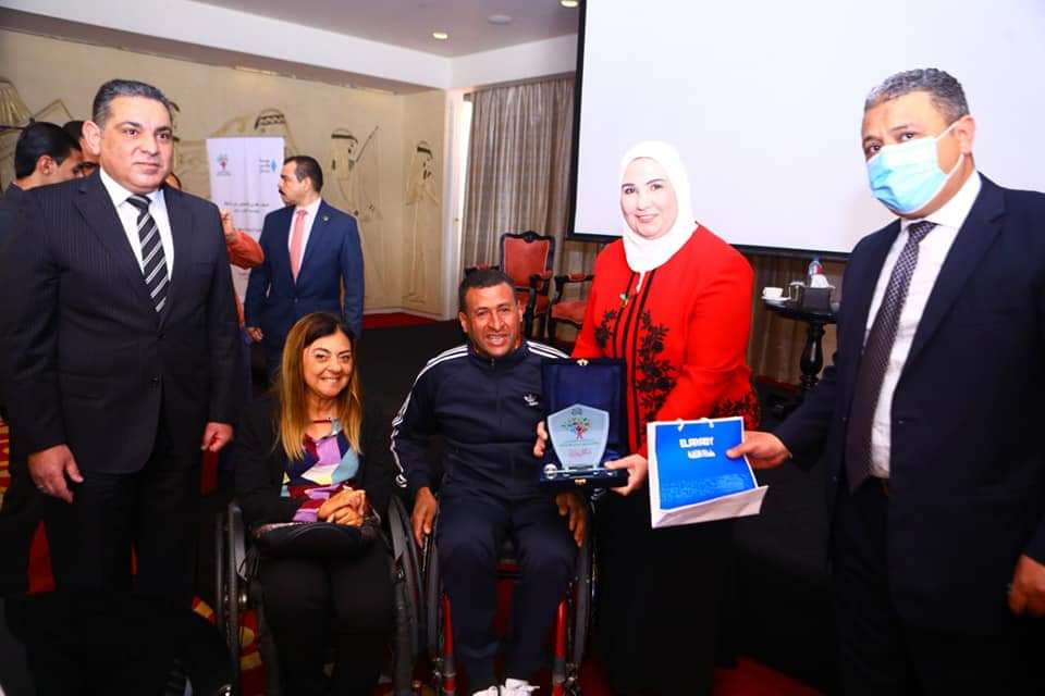 القباج تشارك في ندوة حول " أثر الرياضة  في حياة الأشخاص ذوي الإعاقة " بحضور وزير الشباب والرياضة