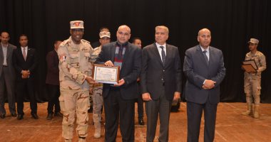 القوات المسلحة تنظم عددا من الندوات التثقيفية بمحافظتى القاهرة والمنيا