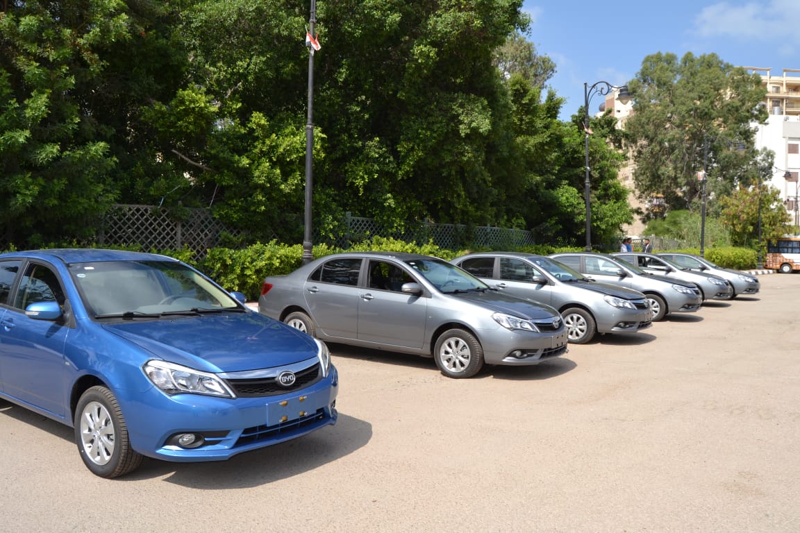 مبادرة الرئاسية لإحلال المركبات المتقادمة بجديدة    البحيرة تشهد تسليم أول دفعة سيارات جديده لأصحابها بمجمع دمنهور الثقافي 