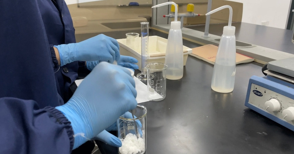 عُمانيّات يبتكرْن منتجًا صديقًا للبيئة يُحافظ على رطوبة التربة