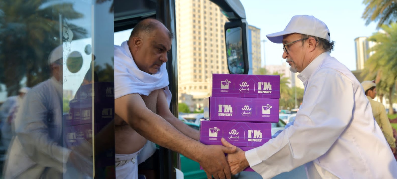 الرئاسة العامة لشؤون المسجد الحرام والمسجد النبوي توزع (50) ألف وجبة صحية لمرضى السكري وكبار السن خلال شهر رمضان المبارك