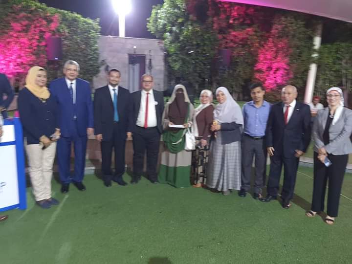 بالصور. إشادة كبيرة بجهود العاملين بمستشفى صدر العباسية