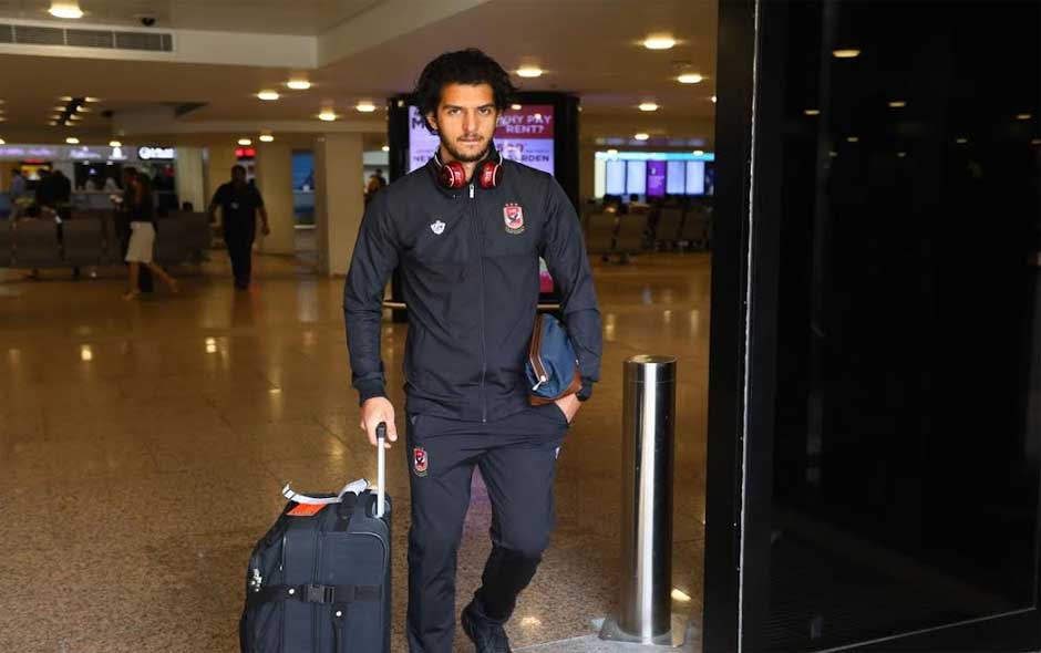 بعثة الأهلي تصل إلي مطار القاهرة استعدادا للسفر إلى الإمارات لمواجهه الوصل