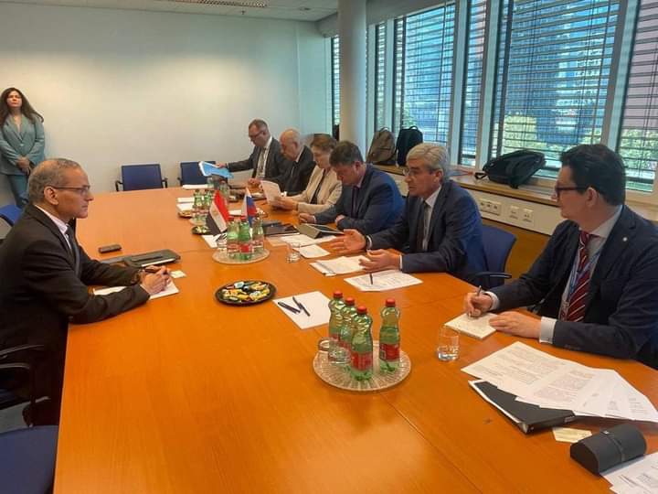 رئيس مجلس إدارة هيئة الرقابة النووية والإشعاعية يلتقي بالسيد خالد العيسى الرئيس التنفيذي لهيئة الرقابة النووية السعودية، ورئيس الهيئة الرقابية الروسية والسيدة اندريا بياتريكس رئيس هيئة الطاقة الذرية المجرية 