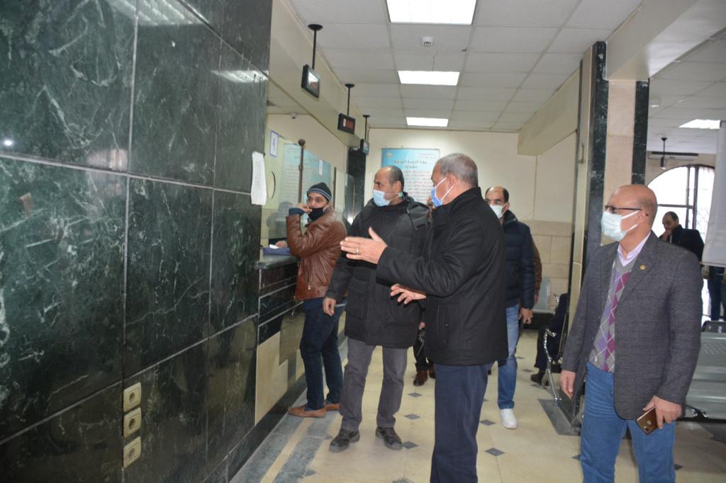 محافظ القليوبية يتابع عددا من المشروعات بمدن بنها والخصوص وأحياء شرق وغرب شبرا الخيمة ويتابع الحملة المكبرة لرفع تراكمات القمامة بالخانكة