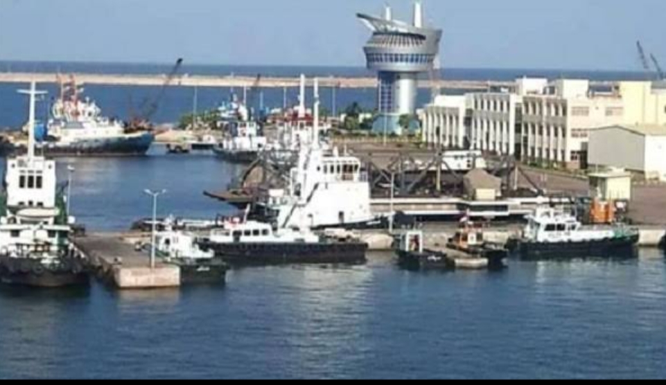 توقيع اتفاق بين هيئة ميناء دمياط وتحالف شركات "يوروجيت ألمانيا" و"كونتشيب إيطاليا" و"هاباج لويد" للخطوط الملاحية العالميةلتطوير البنية الفوقية ميناء دمياط