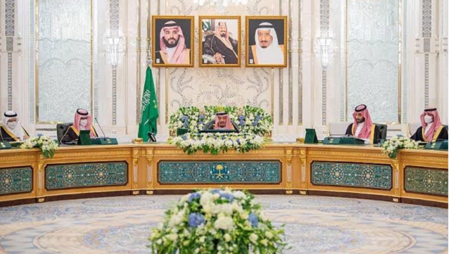 خادم الحرمين  يرأس جلسة مجلس الوزراء في متابعة التطورات على الساحتين الإقليمية والدولية
