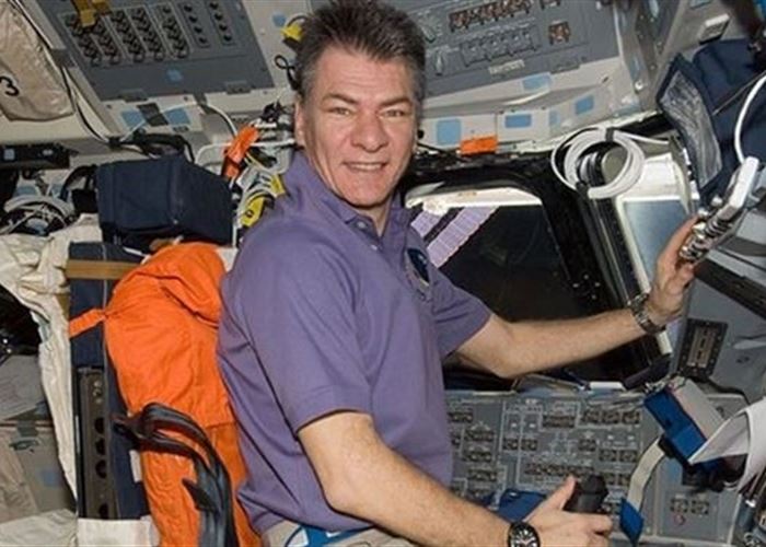 البحث العلمي تستضيف رائد الفضاء الإيطالي "باولو نيسبولي" في أول صالون للأنشطة العلمية الأكاديمية