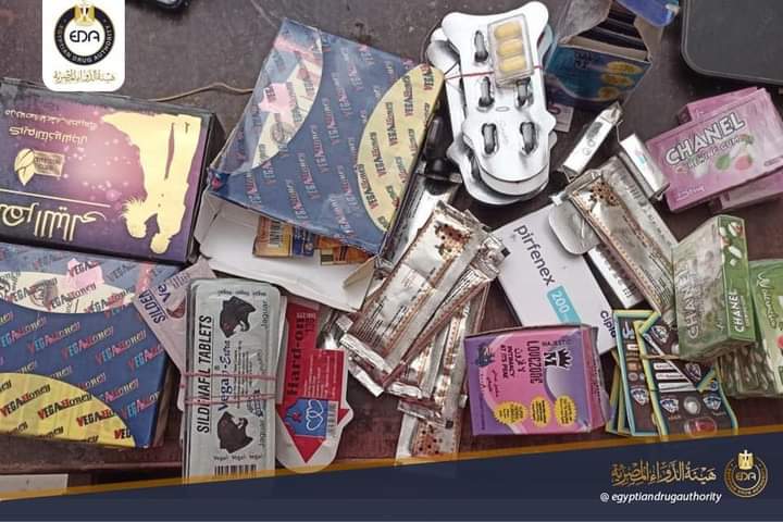 هيئة الدواء : ضبط ٩ أماكن غير مرخصة وأدوية مجهولة المصدر ومخدرة تقدر قيمتها بـ ٢ مليون و٥٠٠ ألف جنيه خلال يوليو الماضي