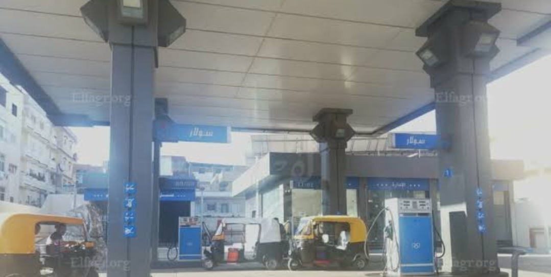 حملات مكثفة للرقابة على المواقف ومحطات الوقود للتأكد من الالتزام بالتعريفة الجديدة بالجيزة 