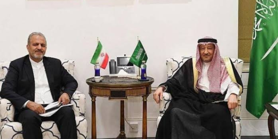 نائب وزير الخارجية السعودي يستقبل نائب نظيره الإيراني لشؤون القنصلية