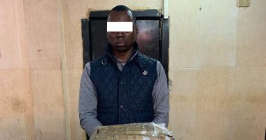 القبض على عاطل بتهمة النصب بعد ادعائه تحويل الأوراق إلى عملات أجنبية