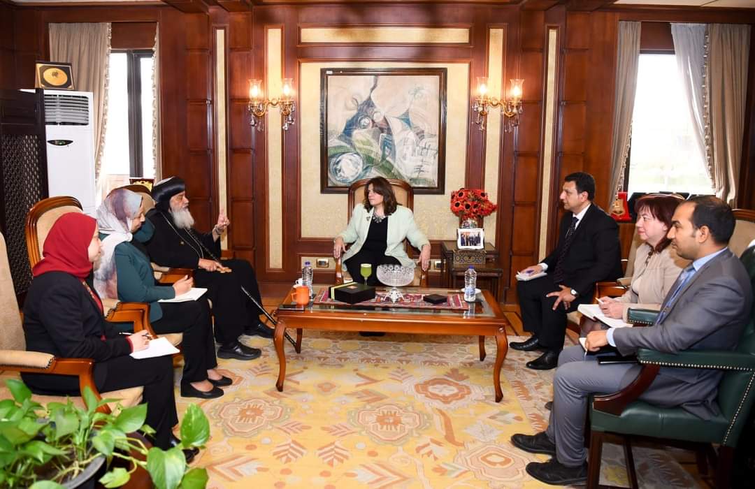 وزيرة الهجرة تستقبل أسقف عام الكنيسة القبطية الأرثوذكسية بأفريقيا لبحث سبل التعاون