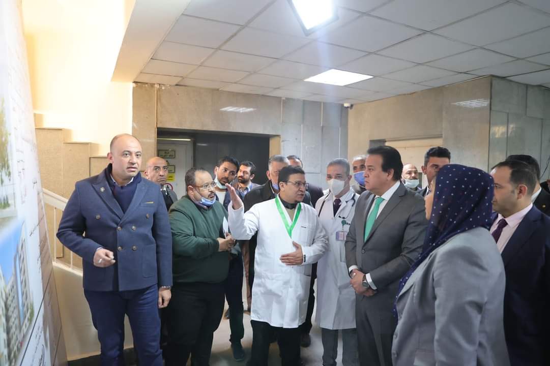 وزير الصحة يتفقد أعمال التطوير بمستشفى صدر إمبابة
