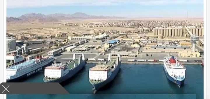 التحفظ على شحنة ملابس واردة من الخارج و جمارك سفاجا ترد