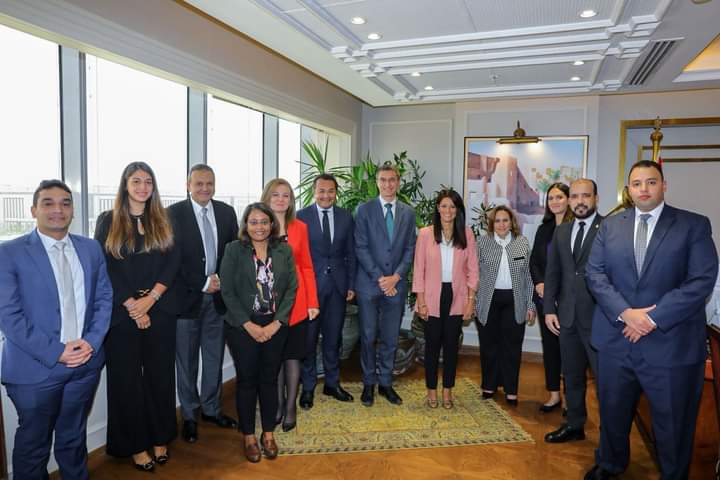 د. رانيا المشاط وزيرة التعاون الدولي تعقد ورشة عمل موسعة مع مكتب البنك الدولي في مصر لمتابعة تنفيذ المشروعات الجارية في ضوء الاستراتيجية القطرية 2023-2027