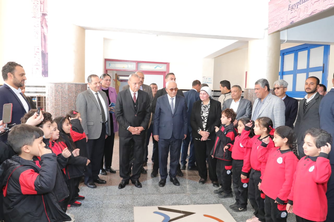 حجازى والهجان يتفقدان عددا من المدارس محافظة القليوبية لمتابعة انتظام سير الدراسة