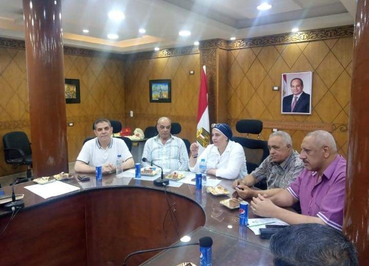 مدير تعليم القليوبية تناقش استعدادات امتحانات الدور الثانى لصفوف النقل