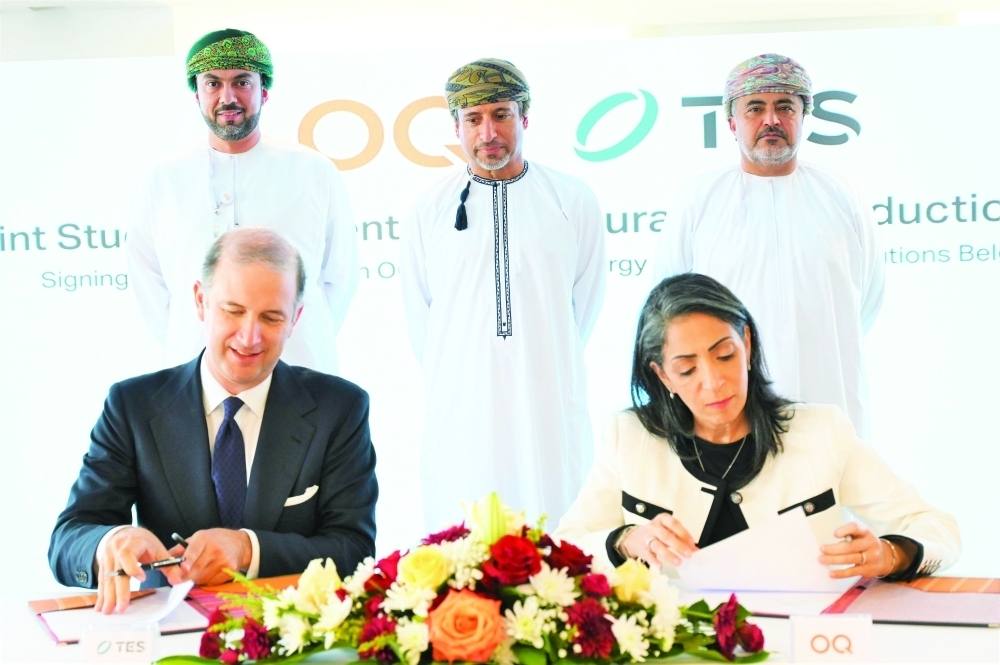 سلطنة عُمان وتحالف دولي يوقعان على مذكرة تفاهم لإجراء دراسة إنتاج الوقود المستدام
