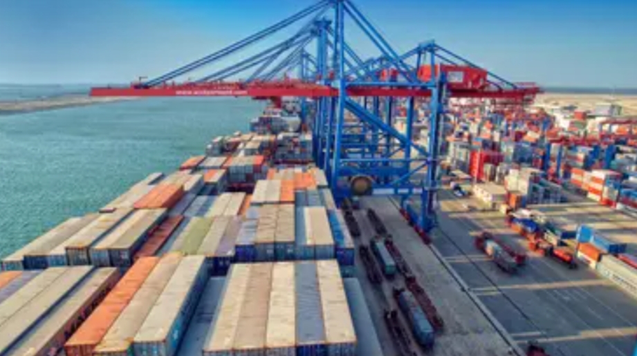 رئيس الوزراء يترأس اجتماع المجلس الأعلى للموانئ