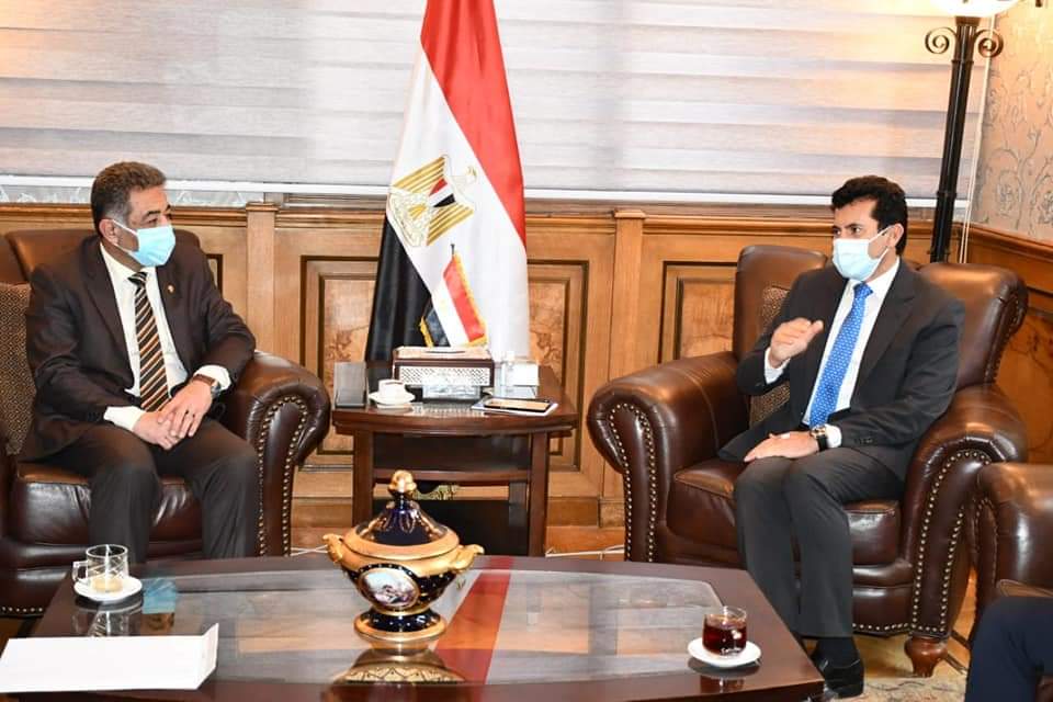 وزير الرياضة يتابع ترتيبات استضافة مصر كأس العالم للأندية لكرة السلة الشهر الجاري