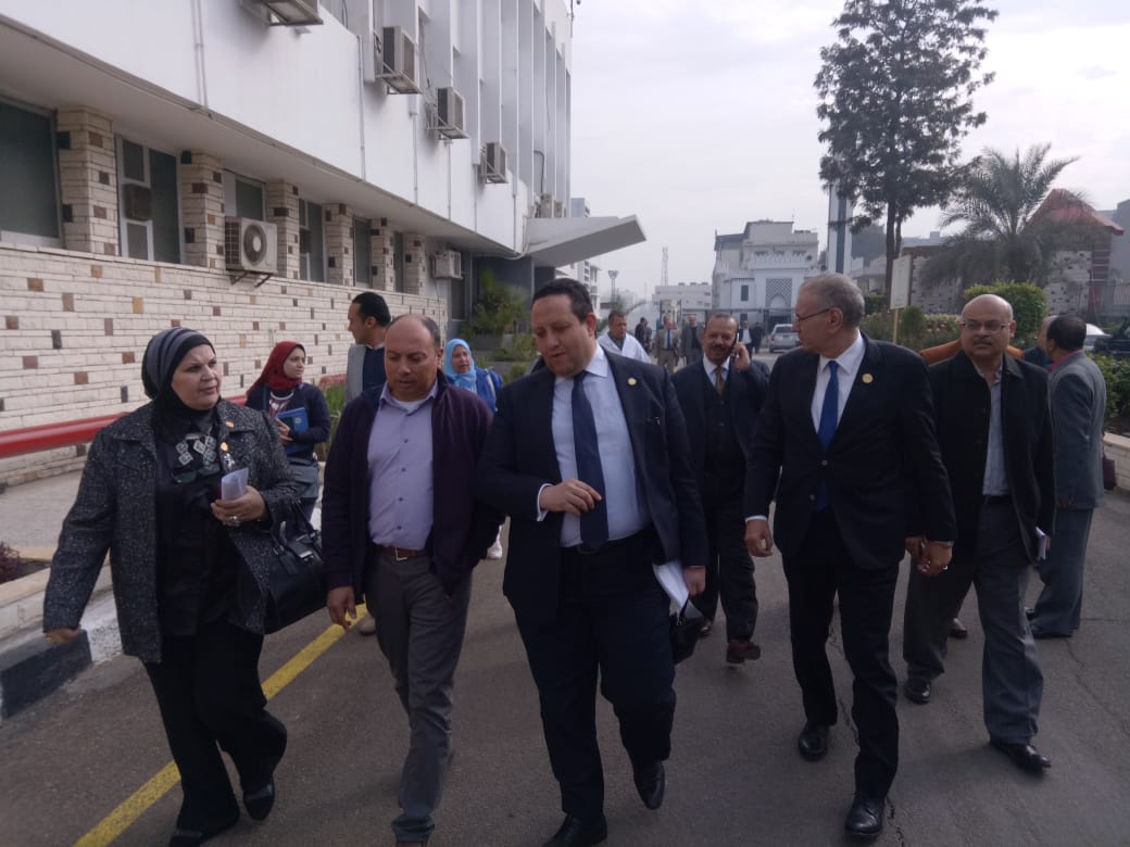 وفد البرلمان ينسحب من زيارة "بسكو مصر" بعد مشادات مع ممثلى الشركة