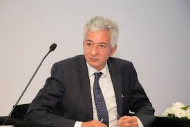 الغرف التجارية بالمحافظات تقيم منافذ لتوفير السلع الأساسية بأسعار مخفضة لضمان الحفاظ على وفرة المعروض من السلع واستقرار الأسعار