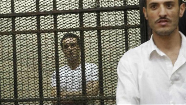 المشدد 15 سنة لأحمد دومة بقضية أحداث مجلس الوزراء