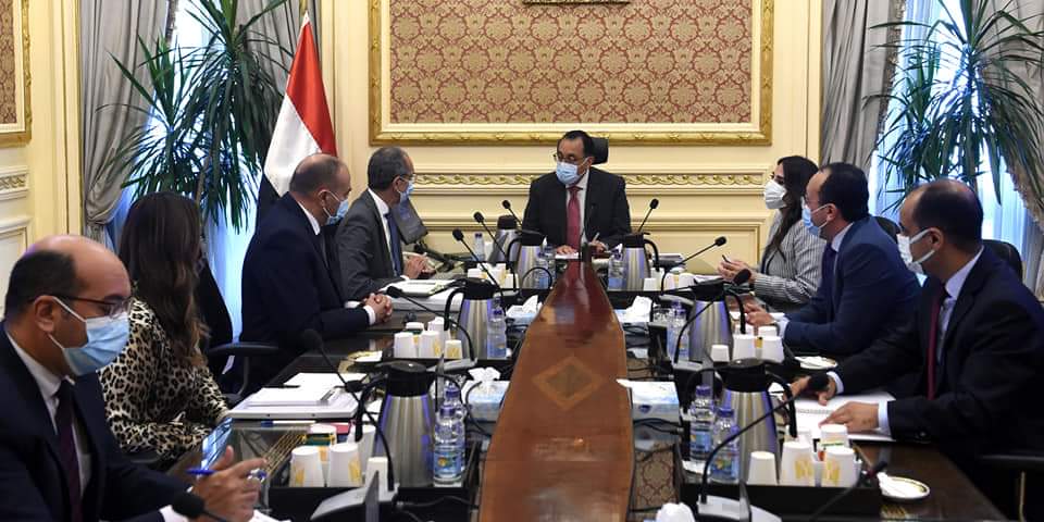 رئيس الوزراء يُتابع مع وزير الاتصالات الموقف التنفيذي لعدد من مشروعات الوزارة