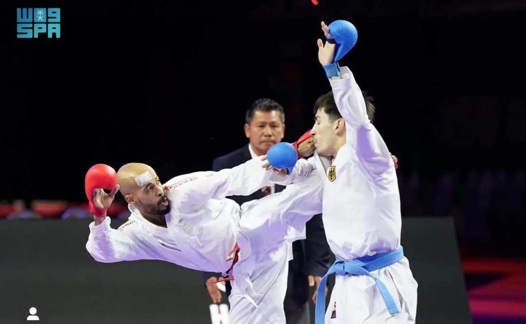 فهد الخثعمي يحقق أول ميدالية سعودية في تاريخ بطولات العالم للكاراتيه للكبار