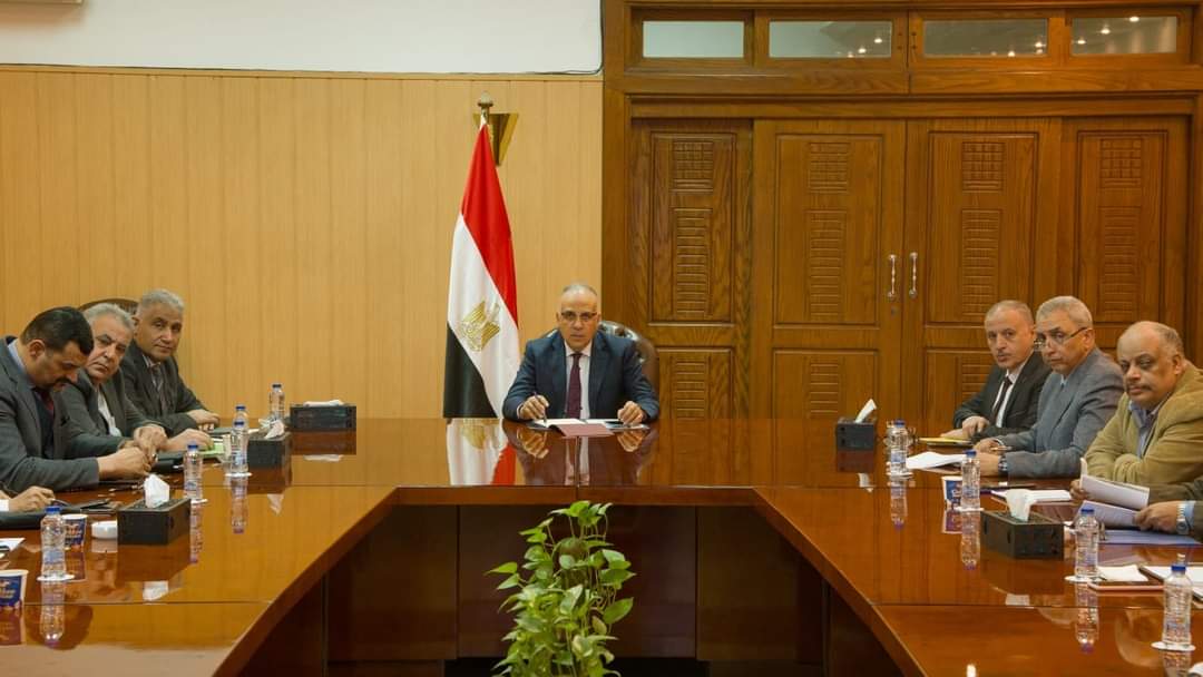 الدكتور سويلم يتابع موقف مشروعات الخطة الإستثمارية للعام المالى الحالى