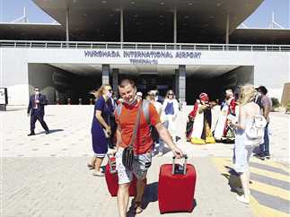 مطار الغردقة يحقق أعلى نسبة وصول للرحلات والسائحين منذ 6 أشهر بـ17 ألف أوروبي