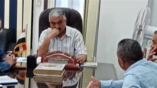 حي جنوب الغردقة يصدر أول رخصة محل تجاري طبقا لقانون المحال العامة