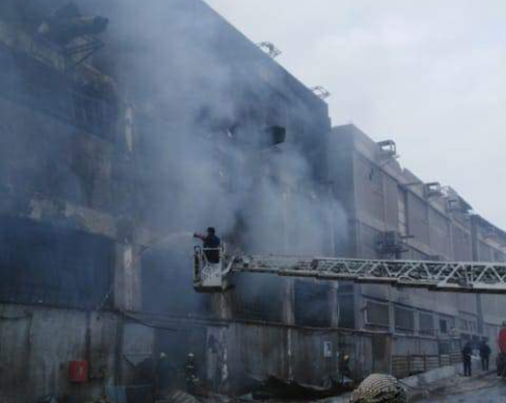نشوب حريق بمصنع ملابس، فجر اليوم الأحد، بحى غرب شبرا الخيمة